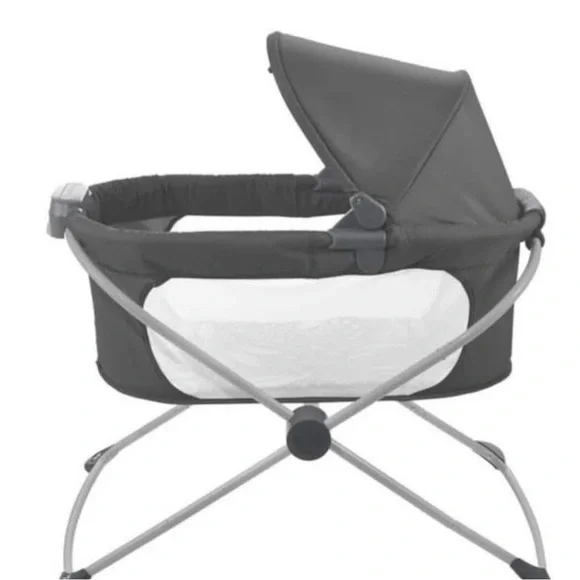 Gray and Black Baby Bassinet with Patterned Mattress